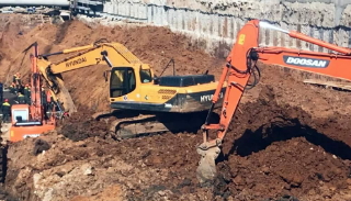 Разработка котлована экскаватором под фундамент в Кирове — цена от 2564 руб. | 2Землекопа-Кри